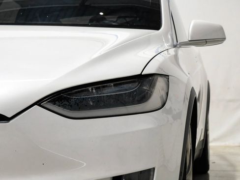 Used 2016 Tesla Model X P90D image 45