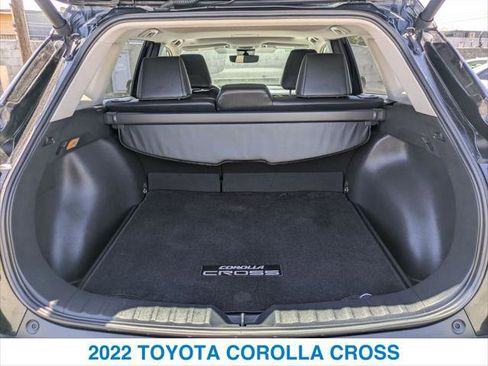 Used 2022 Toyota Corolla Cross XLE w/ Convenience Package AWD/4WD image 23