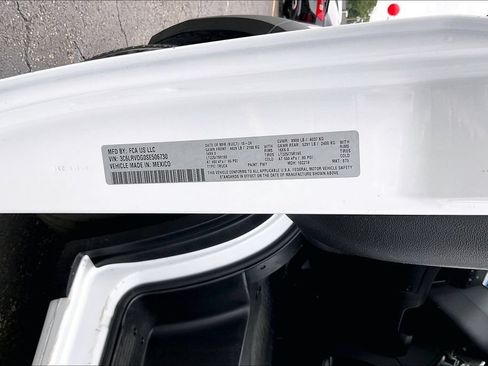 Used 2025 RAM ProMaster 2500 w/ Convenience Group FWD image 33