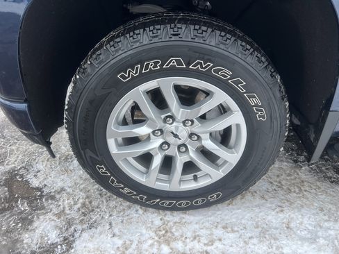 Certified 2021 Chevrolet Silverado 1500 RST w/ Convenience Package II image 11