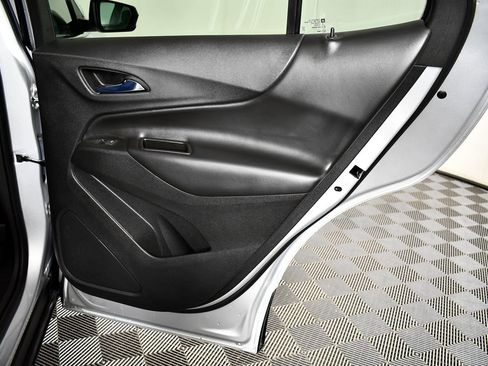 Used 2022 Chevrolet Equinox LT w/ Driver Convenience Package image 41