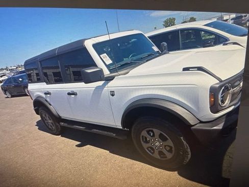 Used 2024 Ford Bronco Big Bend AWD/4WD image 4