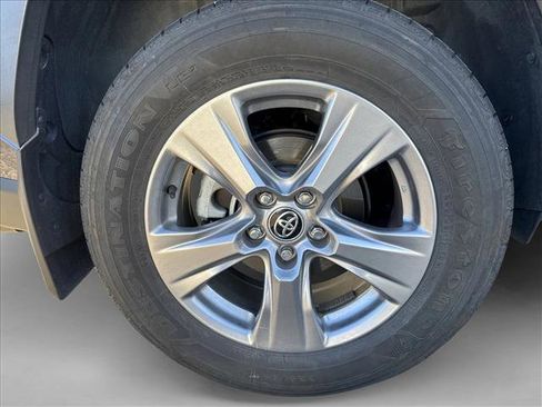 Used 2023 Toyota RAV4 XLE image 24