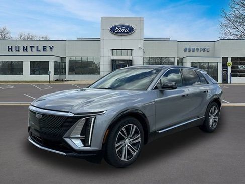 Used 2024 Cadillac Lyriq Luxury AWD/4WD image 1