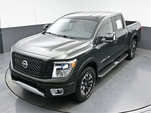 Used 2019 Nissan Titan PRO-4X w/ Pro-4x Convenience Package image 15