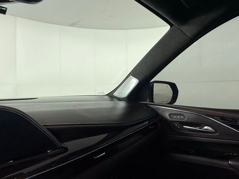 Certified 2023 Cadillac Escalade Sport Platinum image 17