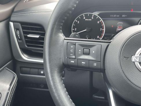 Used 2023 Nissan Rogue SV w/ SV Premium B Package FWD image 23