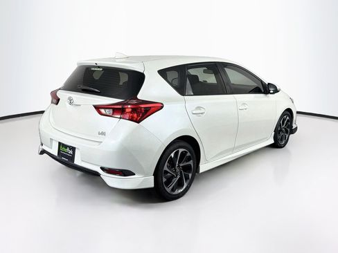 Used 2018 Toyota Corolla iM FWD image 9