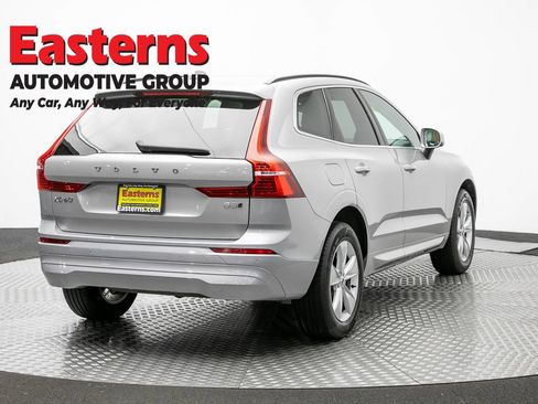 Used 2022 Volvo XC60 B5 Momentum AWD/4WD image 4