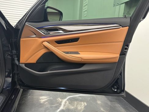 Used 2018 BMW 530e w/ M Sport Package 2 RWD image 10