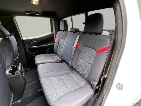 Used 2025 Chevrolet Colorado Z71 AWD/4WD image 16