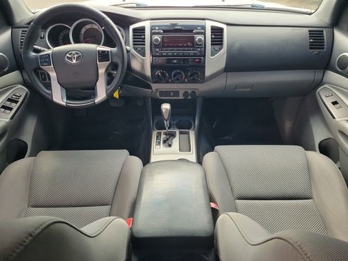 Used 2012 Toyota Tacoma PreRunner w/ TRD Sport Pkg image 15