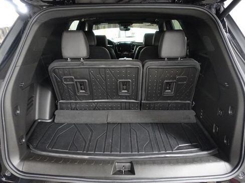 Used 2023 Chevrolet Traverse High Country w/ LPO, Floor Liner Package AWD/4WD image 23