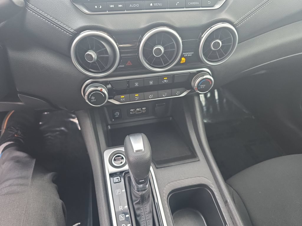 Used 2024 Nissan Sentra SV FWD image 17
