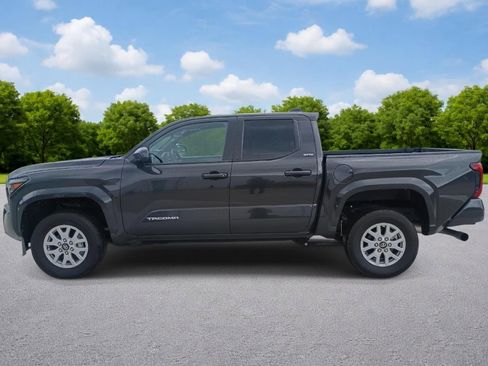 Used 2024 Toyota Tacoma SR5 RWD image 4