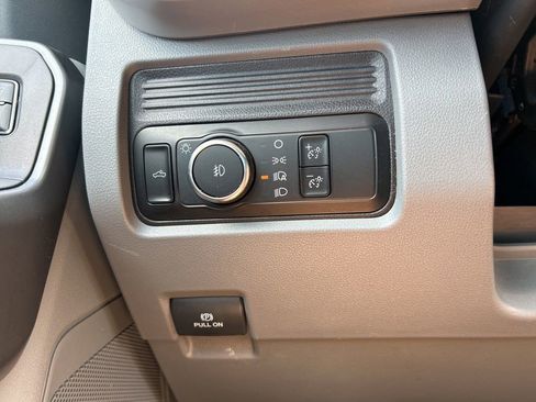 Used 2025 Ford F250 XLT AWD/4WD image 2