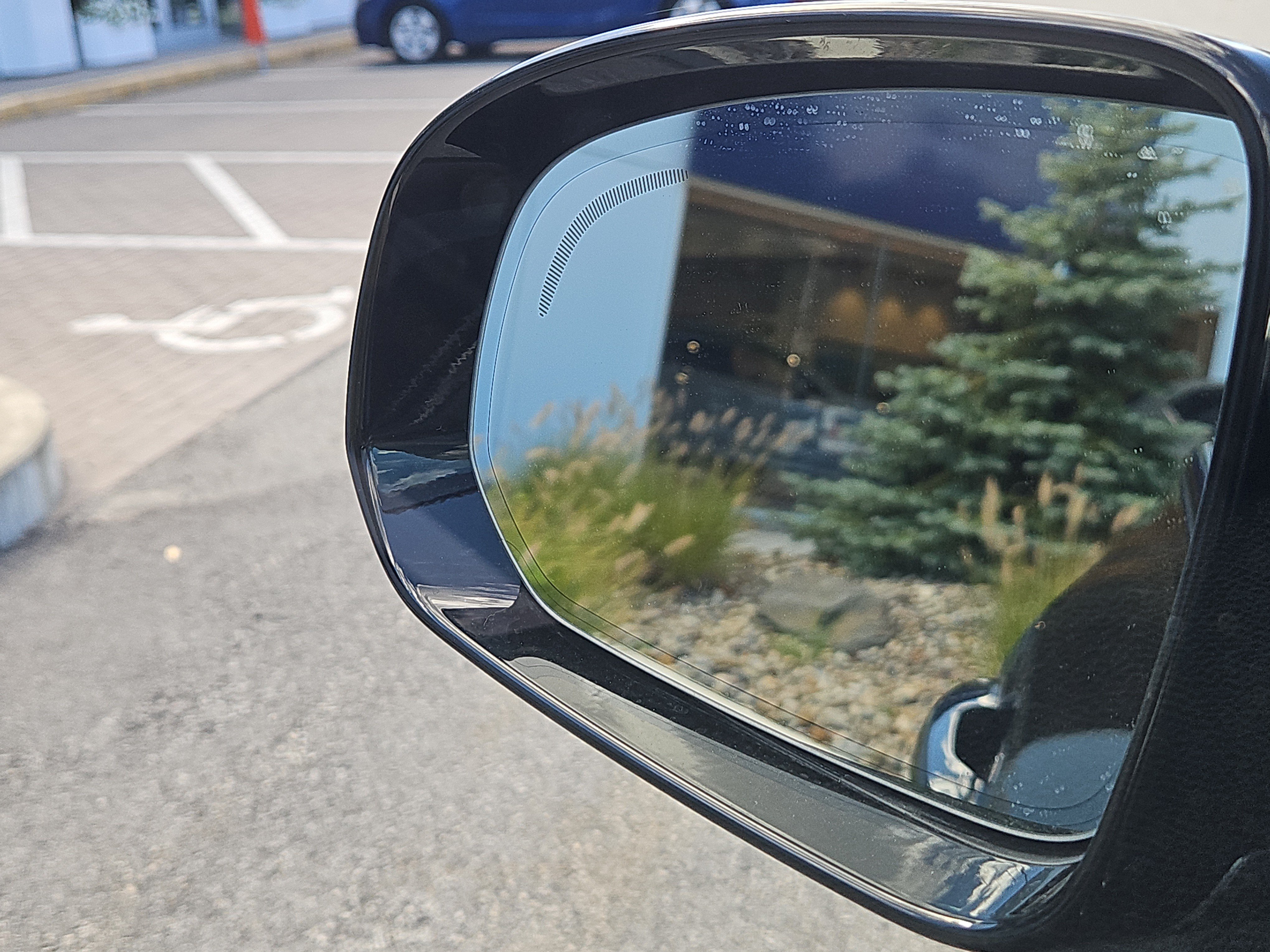 Used 2023 Volvo XC60 B5 Plus w/ Climate Package AWD/4WD image 18