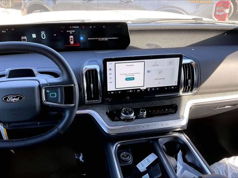 New 2026 Ford Expedition Tremor image 14