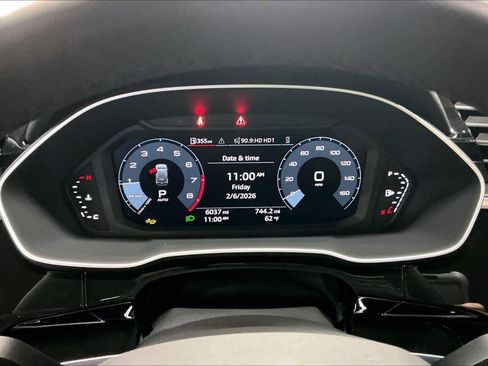 Certified 2025 Audi Q3 2.0T Premium w/ Convenience Package image 23