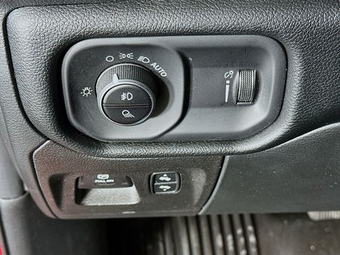 Used 2022 RAM 1500 Big Horn image 16