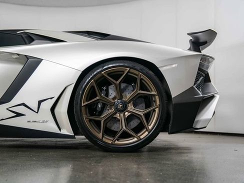 Used 2016 Lamborghini Aventador LP 750-4 Superveloce AWD/4WD image 13