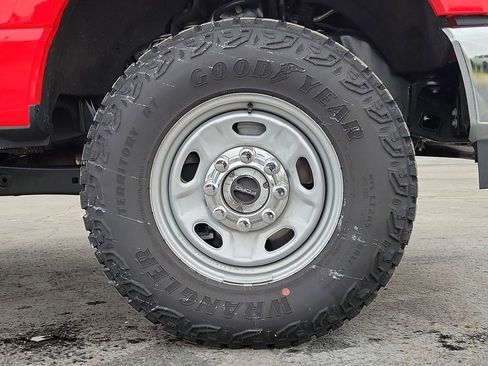 New 2026 Ford F250 XL w/ XL Off-Road Package image 9