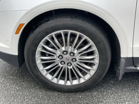 Used 2019 Cadillac XT5 Platinum AWD/4WD image 26