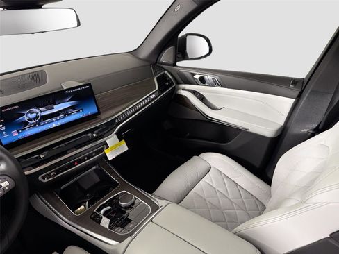 New 2026 BMW X5 xDrive40i AWD/4WD image 24