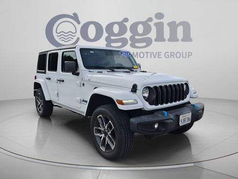 Used 2024 Jeep Wrangler Unlimited AWD/4WD image 7