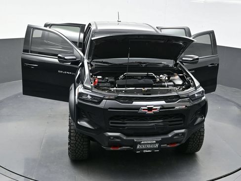 Used 2026 Chevrolet Colorado ZR2 w/ Technology Package AWD/4WD image 33