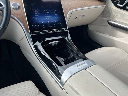 Used 2023 Mercedes-Benz C 300 Sedan image 16