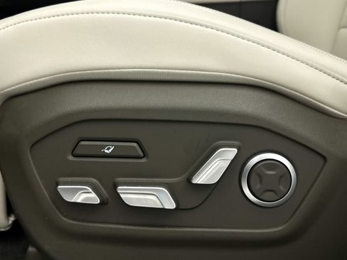Used 2025 Hyundai Santa Fe Calligraphy FWD image 29