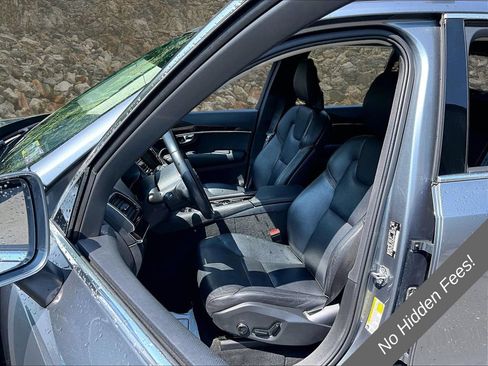 Used 2016 Volvo XC90 T6 Momentum w/ Momentum Plus Package AWD/4WD image 22