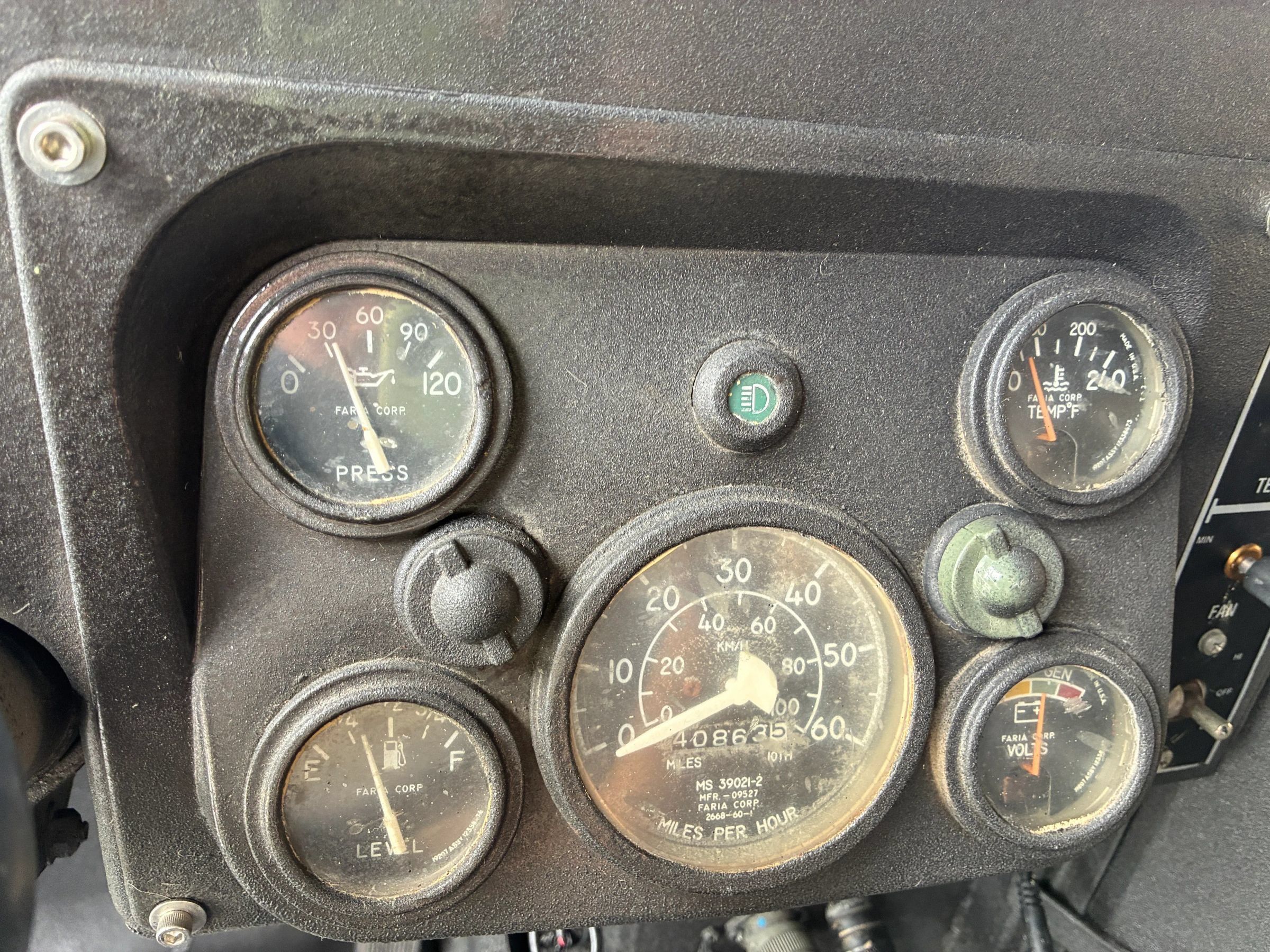 Used 1995 HUMMER H1 image 12