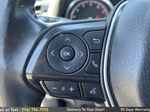 Used 2018 Toyota Camry SE w/ Moonroof Package FWD image 27