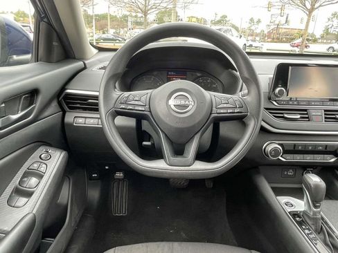 Used 2023 Nissan Altima 2.5 S image 12