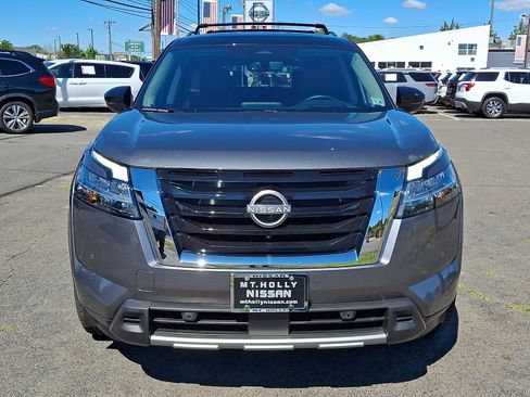 Certified 2023 Nissan Pathfinder Platinum AWD/4WD image 2