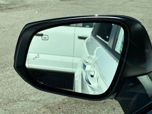 Used 2024 Toyota Sienna XSE w/ XSE Plus Package image 34