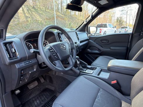 Used 2026 Nissan Frontier SV w/ All-Weather Content Package image 15