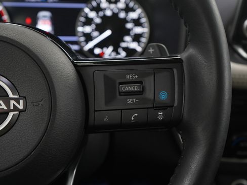 Used 2023 Nissan Rogue SV w/ SV Premium Package image 28