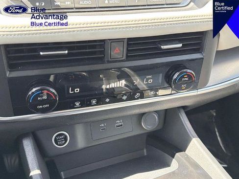 Used 2023 Nissan Rogue SV FWD image 24