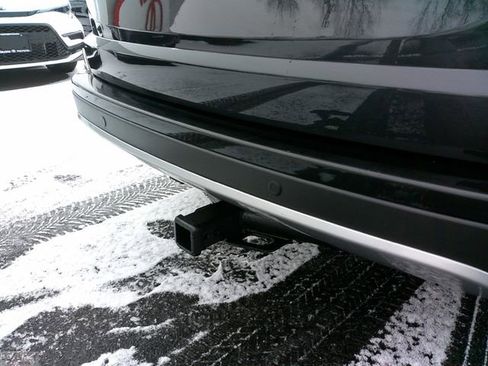 Used 2017 Toyota RAV4 Limited w/ Carpet Mat Package image 4