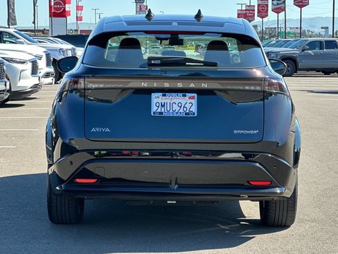 Used 2023 Nissan Ariya FWD image 5