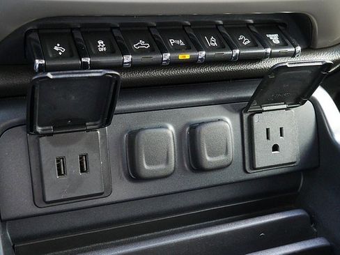 Used 2017 GMC Sierra 3500 Denali w/ Duramax Plus Package image 42