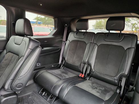 Used 2023 Jeep Grand Cherokee L Laredo AWD/4WD image 11