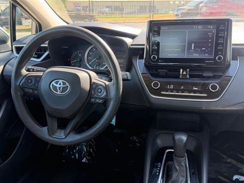 Used 2021 Toyota Corolla LE FWD image 16