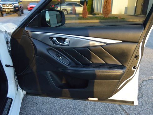 Used 2015 INFINITI Q50 AWD image 19