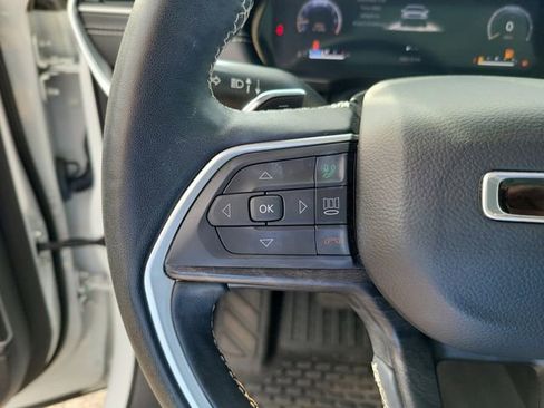 Used 2022 Jeep Grand Cherokee L Limited w/ Luxury Tech Group II AWD/4WD image 19