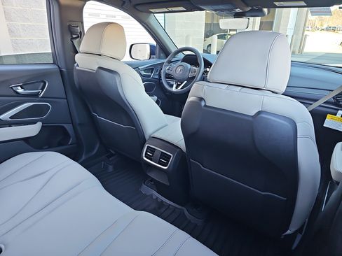 New 2026 Acura RDX SH-AWD image 11