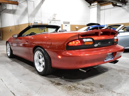 Used 2002 Chevrolet Camaro Z28 w/ SS Performance/Appearance Pkg RWD image 12